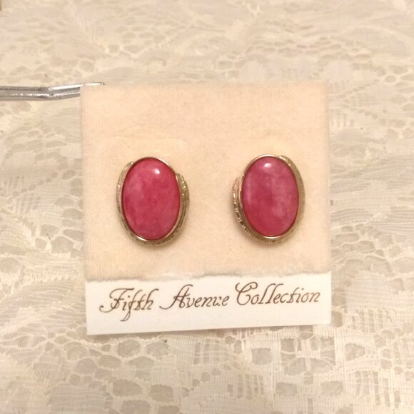 Vintage Genuine Pink Coral Gold Tone Oval Non-Pierced Screw Clip Earrings - Picture 5 of 8